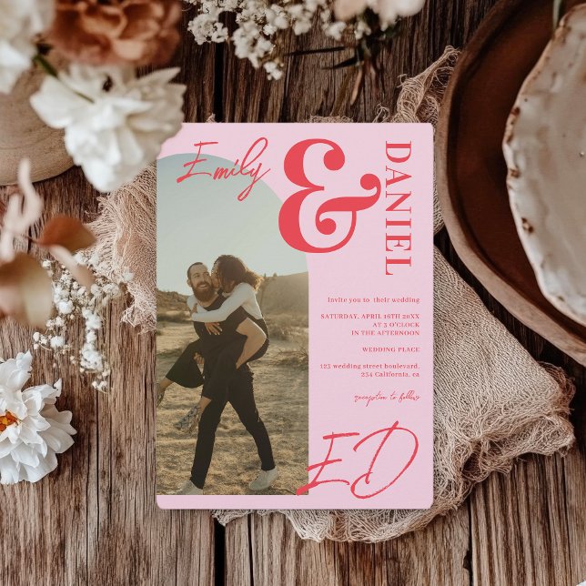 Foton med fet namn-skript, bågretro rosa bröllop inbjudningar (Photos bold names script arch retro pink wedding invitation)