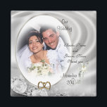 Fotopatroner för bröllopsfavoriter magnet<br><div class="desc">Fotopatroner för bröllopsfavoriter. Bild- och illustrationssammansättning för elegantens formella bröllop-,  årsdag- eller förlovningsfest-mall Texten är helt anpassade. Lägg till informationen eller ändra den helt. Markera ett annat teckensnitt och färg. Mallen kan användas för alla särskilda tillfällen. Ändra bara texten till kostym efter behov.</div>