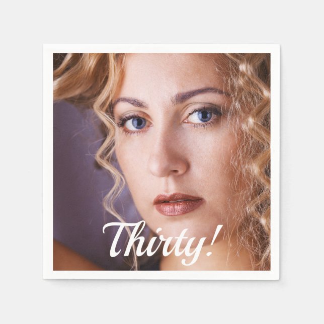 Fotoskriptkvinna i 30års födelsedag party pappersservett (Framsidan)