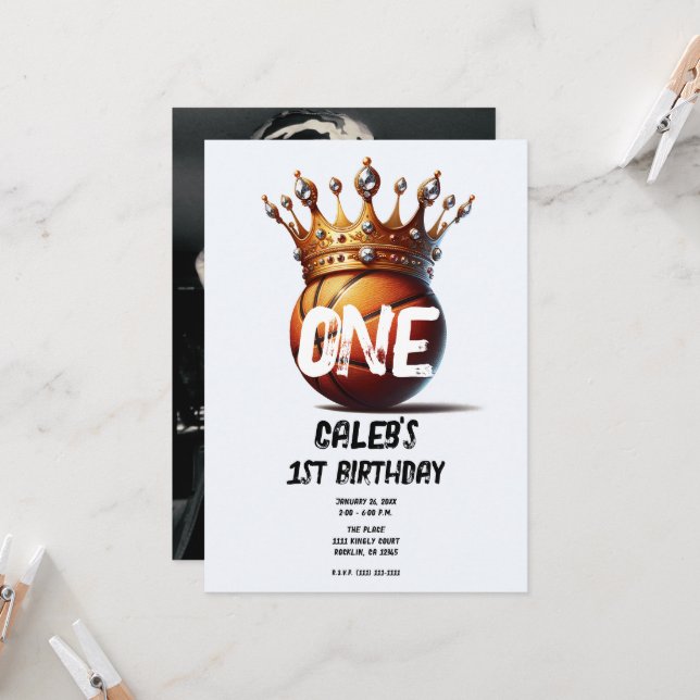 Fotot för basketboll Kung Guld Krona 1:a födelseda Inbjudningar (Fram/Back In Situ)