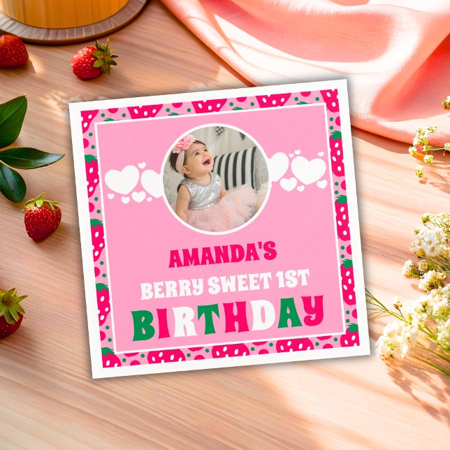 Fototillbehör för Jordgubbstema Födelsedagsfirande Pappersservett (Skapare uppladdad)