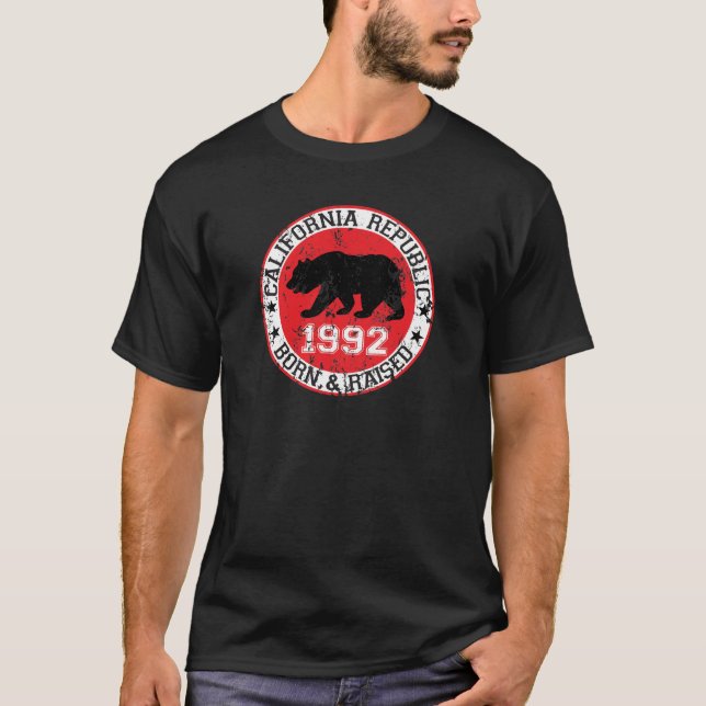 fött för Kalifornien republik som lyfts 1992 Tee (Framsida)