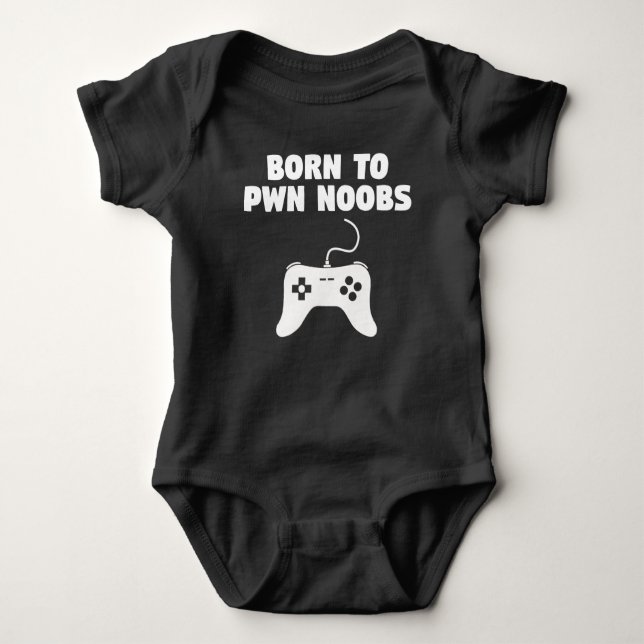 Fött till Pwn Noobs videospel T Shirt (Framsida)