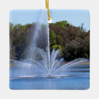 Fountain On A Pond Julgransprydnad Keramik