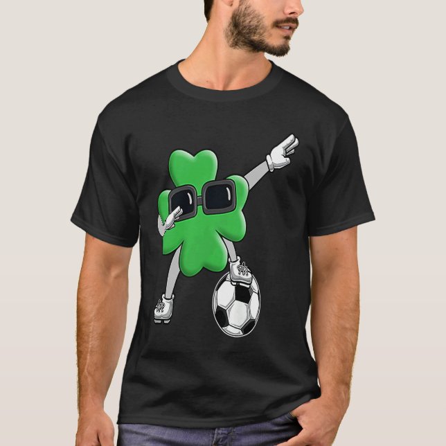 Four Leaf C Soccer Patrick's Day Lucky Day T Shirt (Framsida)