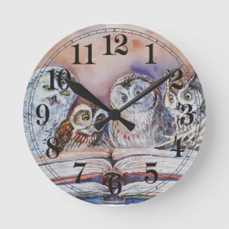 Four reading owls rund klocka