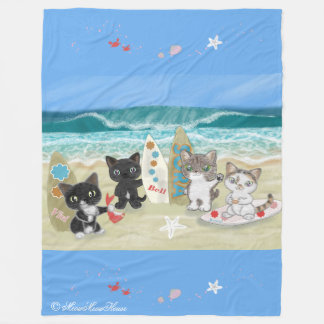 Four Surfing cats on the beach Fleecefilt