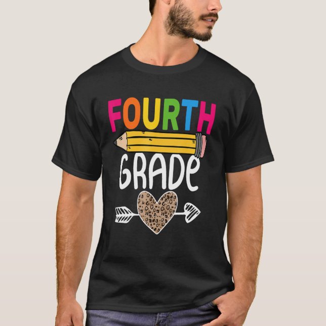 Fourth Grade Leopard Pencil First Day School 4th G T Shirt (Framsida)