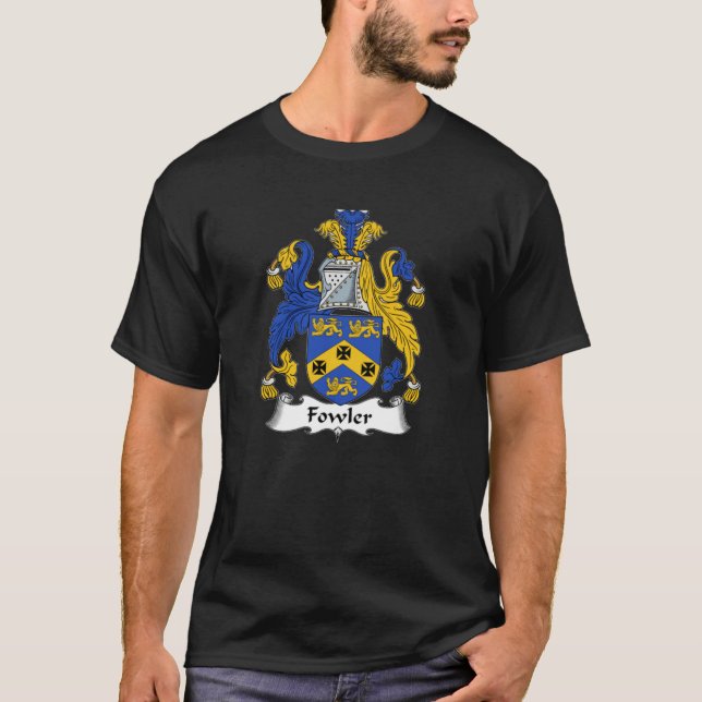 Fowler Jackar Arm Fowler Family Crest T Shirt (Framsida)