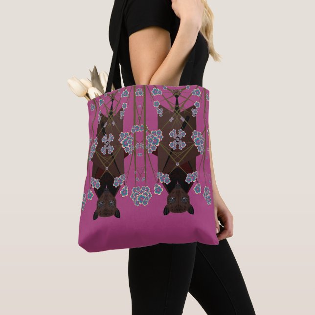 Fox Boysenberry Shoulder Tote (2 storlekar) Tygkasse (Närbild)