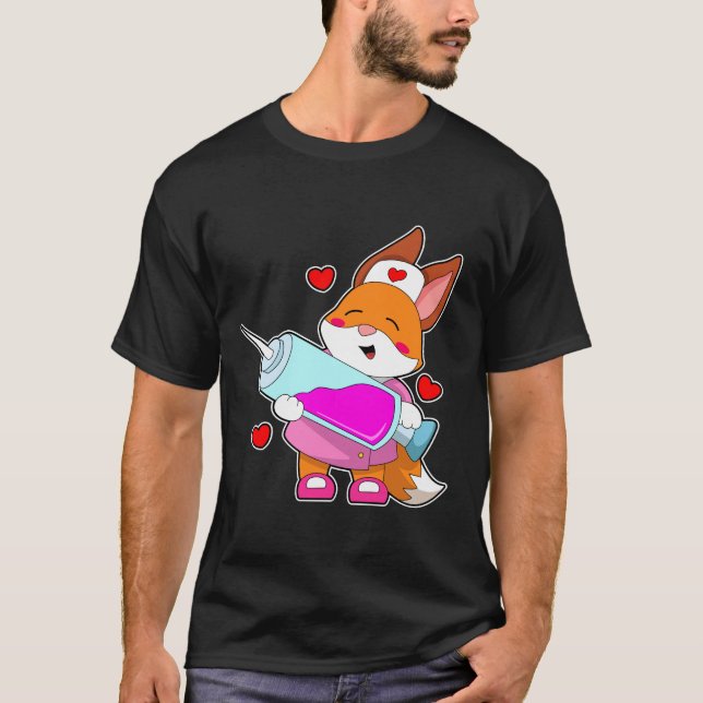 Fox som sjuksköterska med spruta t shirt (Framsida)
