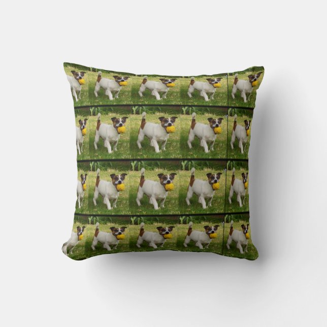 Fox Terrier med Boll Mönster, Throw Cushion. Kudde (Framsida)