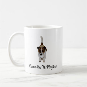 Fox Terrier som kommer till A Träd. Kaffemugg