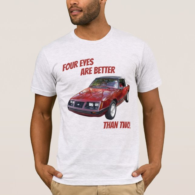 Foxbody Four Ögon T-Shirt (Framsida)