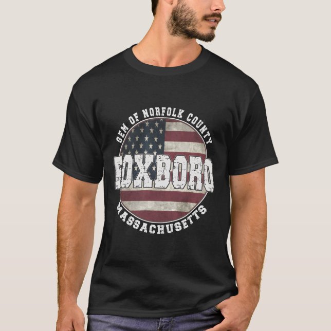 Foxboro Massachusetts amerikansk flagga T Shirt (Framsida)