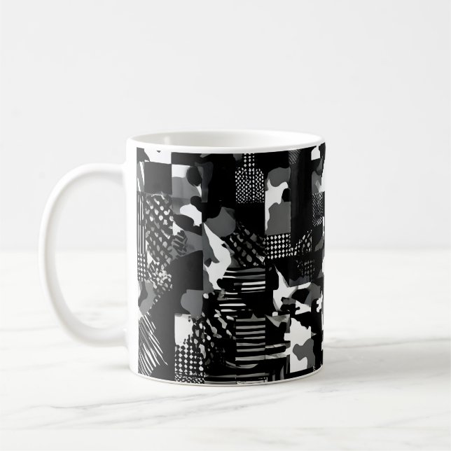 "Fractura" - Svart Vitt Kamouflage Mönster  Kaffemugg (Vänster)