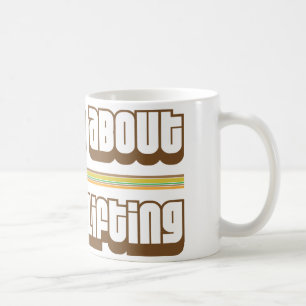 Fråga mig väger omkring att lyfta kaffemugg