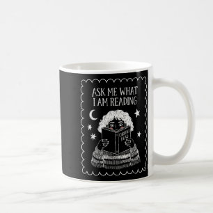 Fråga vad läsande bokälskande bibliotekarie läser kaffemugg