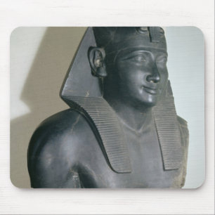 Fragment av en egyptisk stilstaty av Ptolemy mig Musmatta