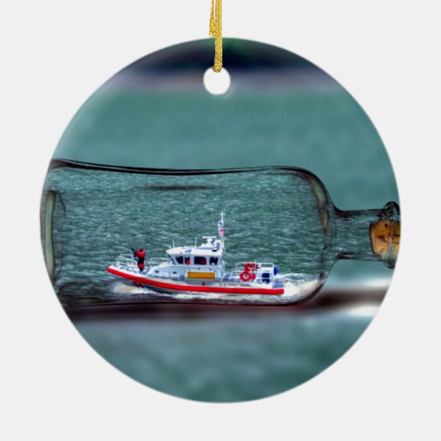 Frakt i en dekorativ prydnad för flaskahav julgransprydnad keramik (Baksidan)