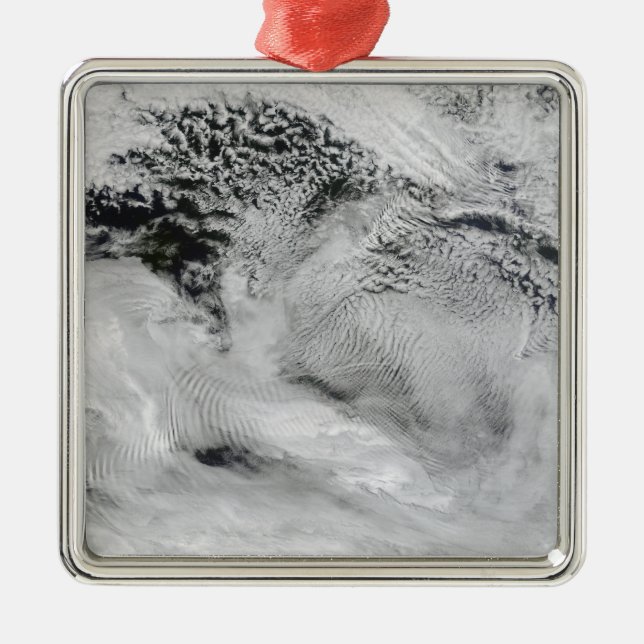 Frakt-vågformade vågmoln julgransprydnad metall (Framsidan)