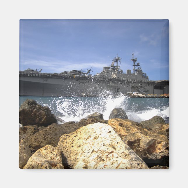 Frakten USS Kearsarge för grova övergrepp Magnet (Framsidan)