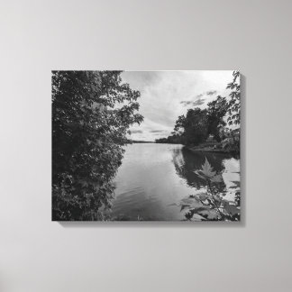 Framed in Stillness Canvastryck