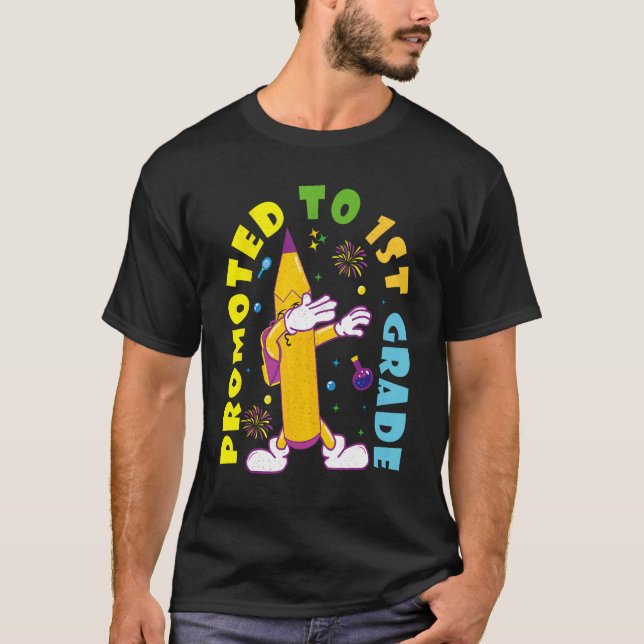 Främja 1:a Klass-dabbing Pencil Student Gradu T Shirt (Framsida)