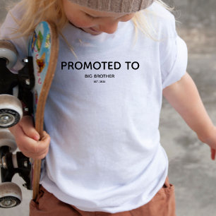 Främjad till anmälan om storebror Gravid T Shirt
