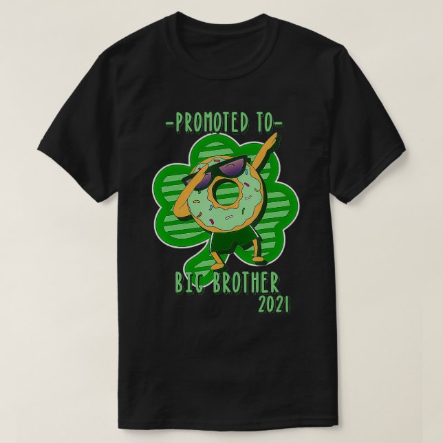 Främjad till Big Brother 2021 St patricks day Iris T Shirt (Design framsida)