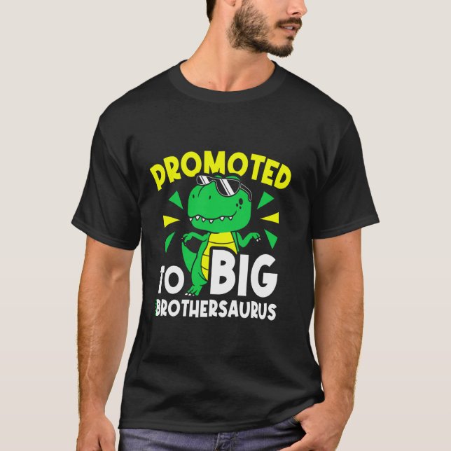 FRÄMJAD TILL Big BROTHERSAURUS Big Brother Dinosau T Shirt (Framsida)