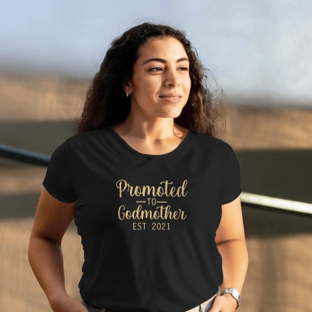 Främjad till Godmor Typography Anpassningsbarna Gu T Shirt (Skapare uppladdad)