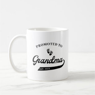 Främjad till Grandma Gravid Notification Mugg