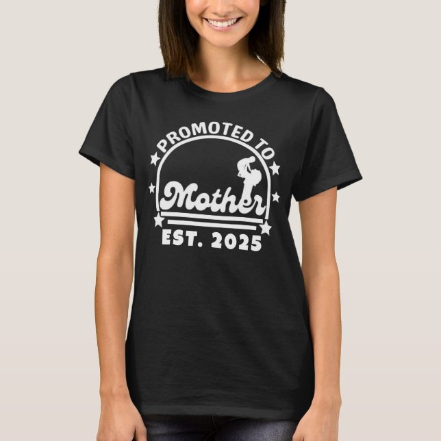 Främjad till Mor Est. 2025 - Ny mamma-Gravid T Shirt (Framsida)