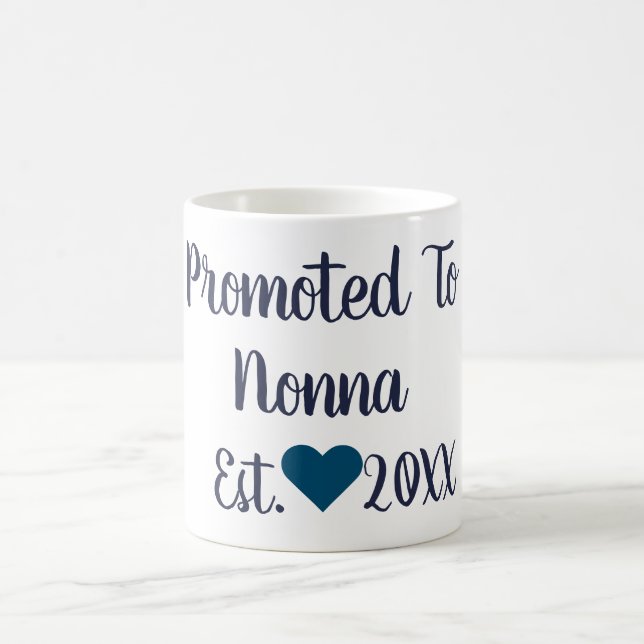 Främjad till Nna Navy Mugg (Center)