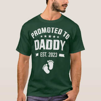 Främjad till ny pappa 2023 som snart blir pappa fa t shirt