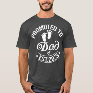 Främjad till Pappa 2023 Gravid i Pappa T Shirt