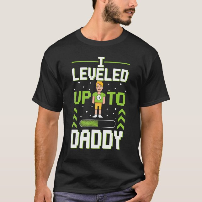 Främjad till Pappa Gaming New Pappa T Shirt (Framsida)