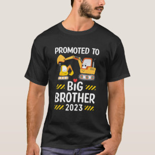 Främjad till storebror 2023 Excavator Boys Siblin T Shirt