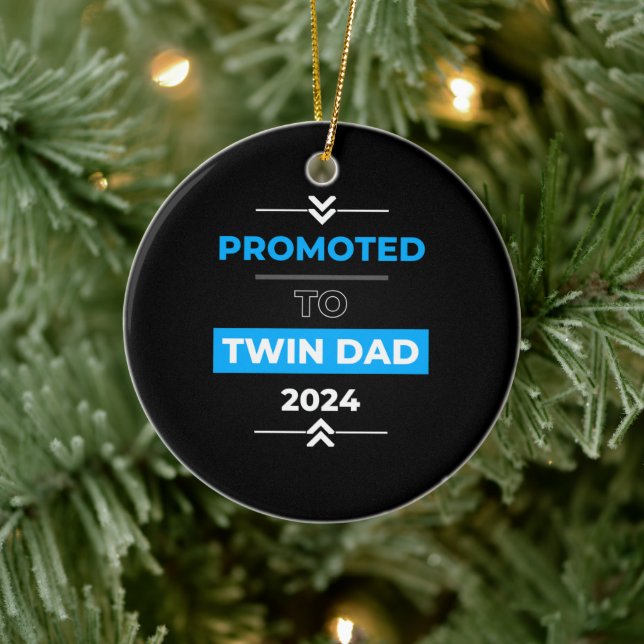 Främjad till Twin Pappa 2024 Julgransprydnad Keramik (Träd)
