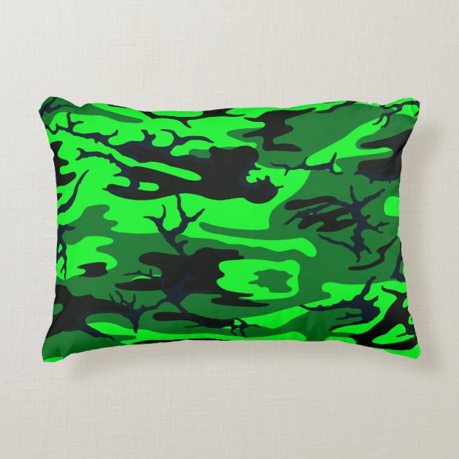 Främling gröna Camo Prydnadskudde (Framsidan)
