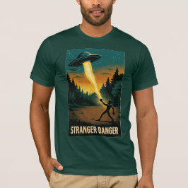 Främlingsfara – Retro Sci-Fi Skogsscen T Shirt