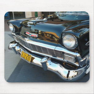 Framsida av en klassisk Chevy Luft Hot rod Musmatta