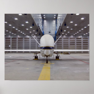 Framsida av ett obemannat luftfartyg från Global H Poster