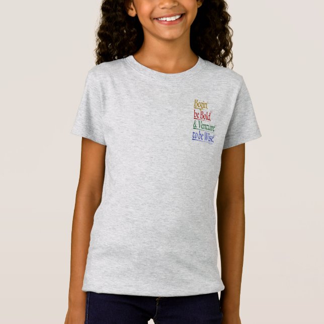 Framsida (hörn) - Magic Horace Quote Girls' Slim T Shirt (Framsida)