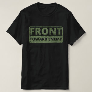 Framsida mot fiende t shirt