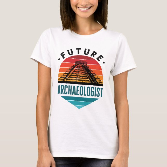 Framtida arkeologen Archeology Student T Shirt (Framsida)