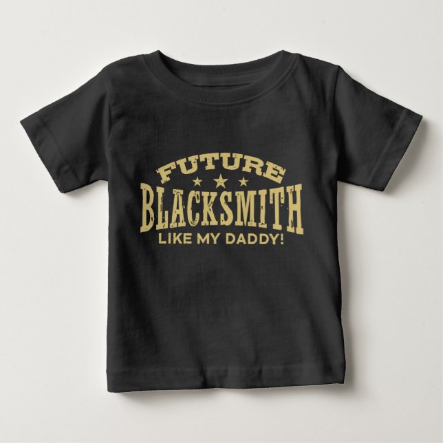 Framtida Blacksmith som pappa Tee Shirt (Framsida)