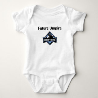Framtida domare Onzie Tee
