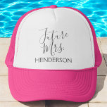 Framtida fru Möhippa eller Bachelorette-partiet Keps<br><div class="desc">Framtida fru Möhippa skriver Typography Rosa Truckerkeps för Bröllop,  Möhippa eller Bachelorette Party Firande.</div>
